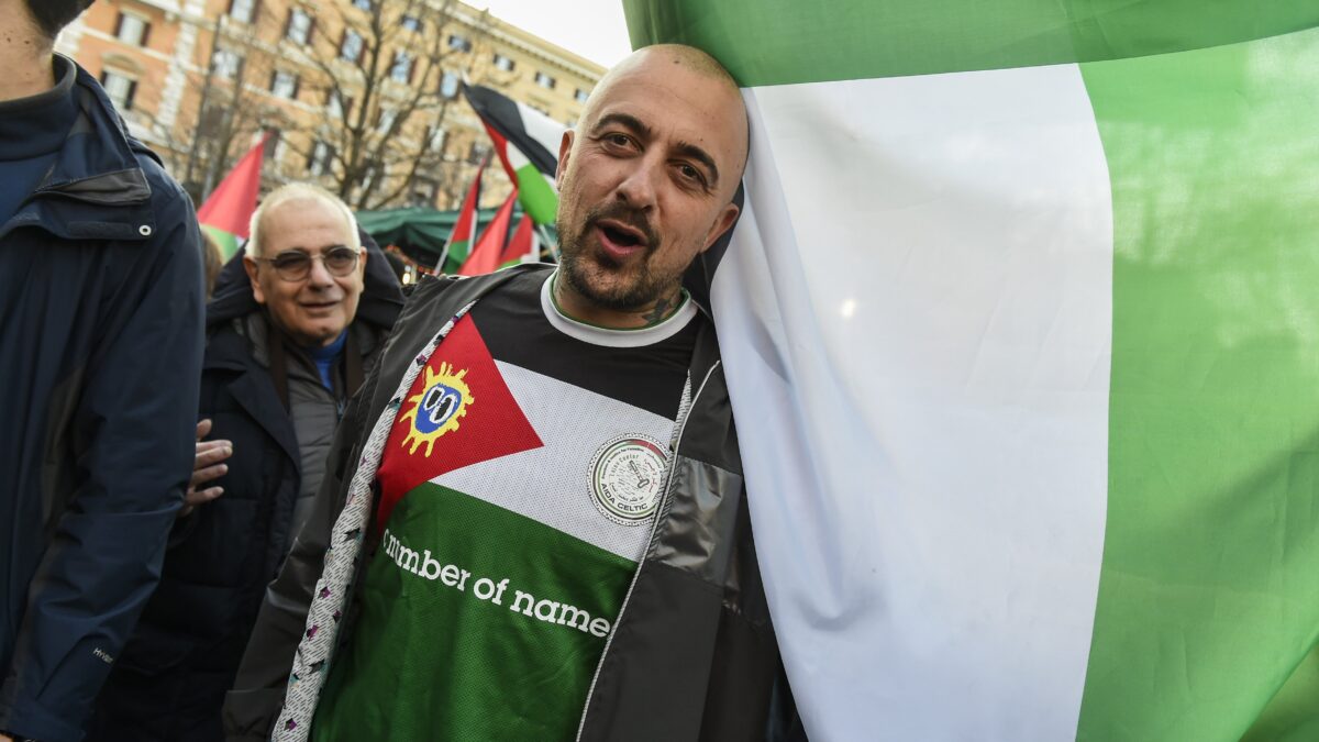 Il nuovo Pci elenca i bersagli pro Israele. E nella lista nera sbuchiamo anche noi