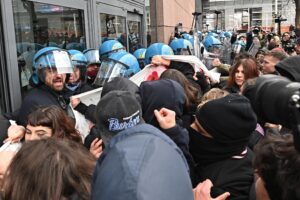 Nel 2024 più cortei e poliziotti feriti