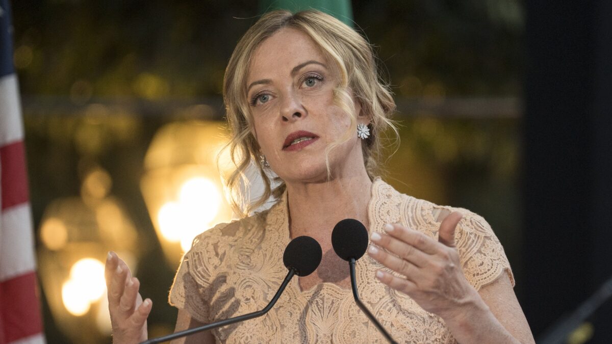 Meloni certa: «Qui c’è sotto un disegno»