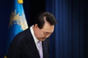 Corea del Sud, chiesto l’impeachment per il presidente Yoon: «Ci ha traditi»
