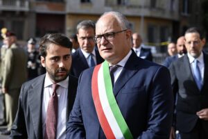 Bastano due sgomberi e Gualtieri chiede di governare Roma per altri sette anni