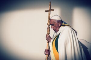 Sui medici abortisti il Papa fa il Papa. Ma per i progressisti doveva fare la Bonino
