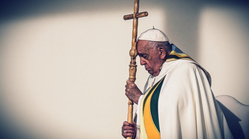 Sui medici abortisti il Papa fa il Papa. Ma per i progressisti doveva fare la Bonino