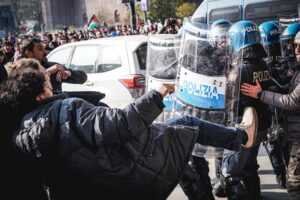 La sinistra violenta minaccia la democrazia