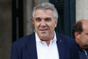 «La Cisl tratta con tutti e aumenta gli stipendi. Altri appiccano fuochi»