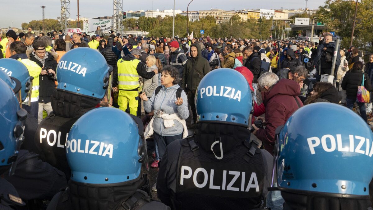 I poliziotti chiedono scusa per diktat e sanzioni: «Trieste la pagina più nera»
