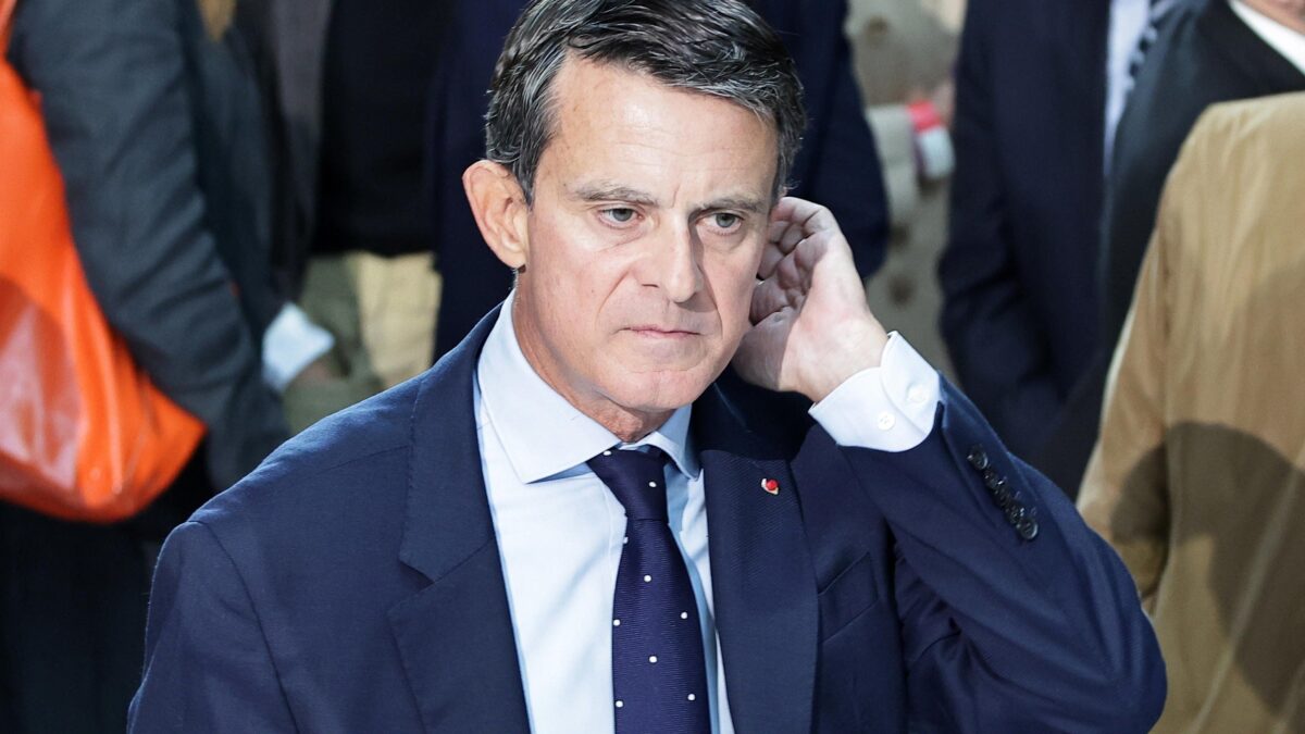 Manuel Valls: «Il regime iranianoora può cadere: aiutiamo l’opposizione»