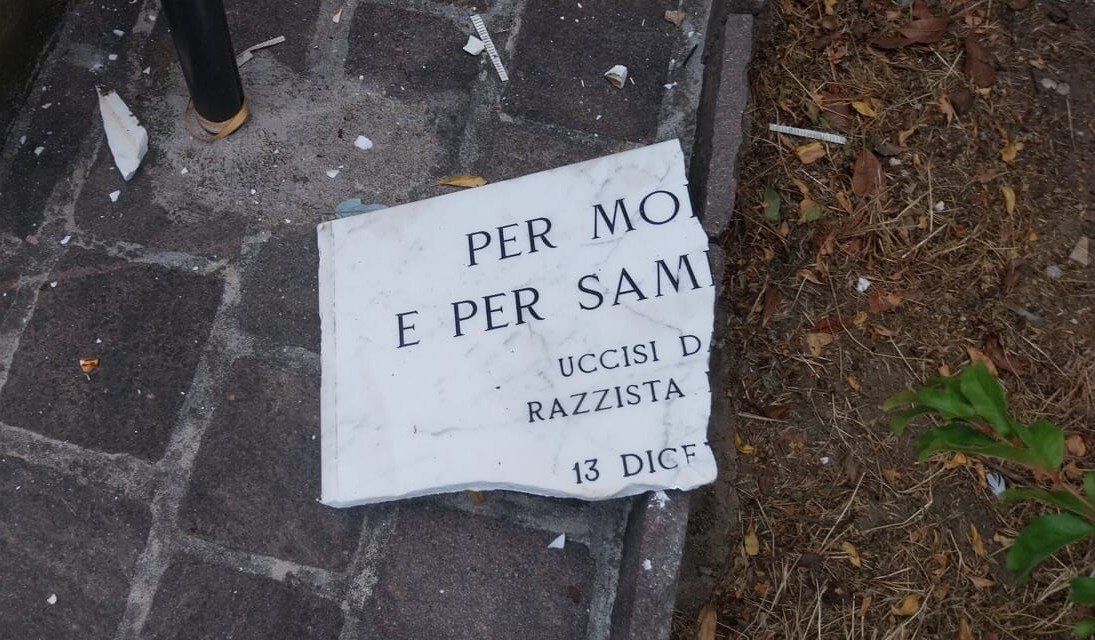 «Nuovo blitz dell’estrema destra». Ma il vandalo era un marocchino