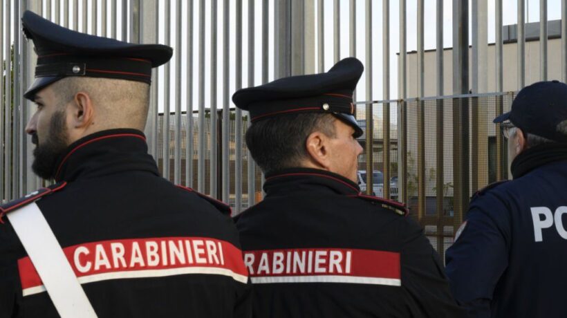 Rissa in un hub per minori stranieri. A Bologna resta ferito un militare