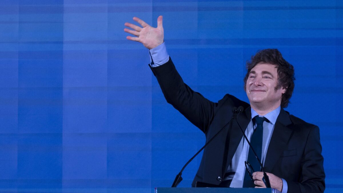 «Una falange a difesa dell’Occidente». Milei conquista la platea meloniana