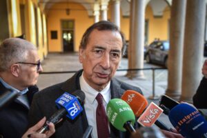 Sala spara su Musk, Trump e Schlein e non si preoccupa della sua Milano