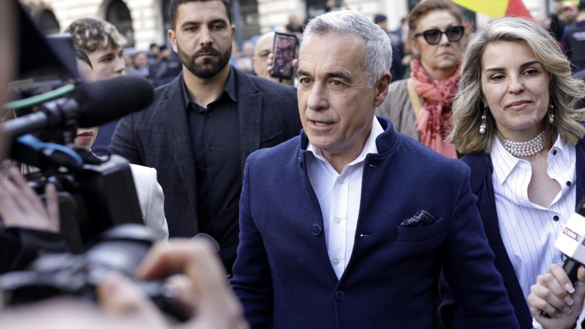 Monta la rabbia dei cittadini rumeni. Georgescu ricorre, si attende il responso