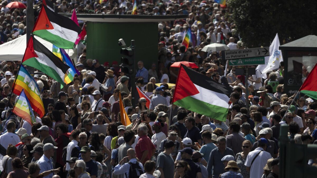 La sinistra «unita» per la pace a Gaza è la stessa che spinge per il riarmo Ue