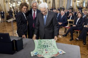 Lo strano caso del Quirinale: dichiara guerra al dl Sport che salva i soldi degli italiani