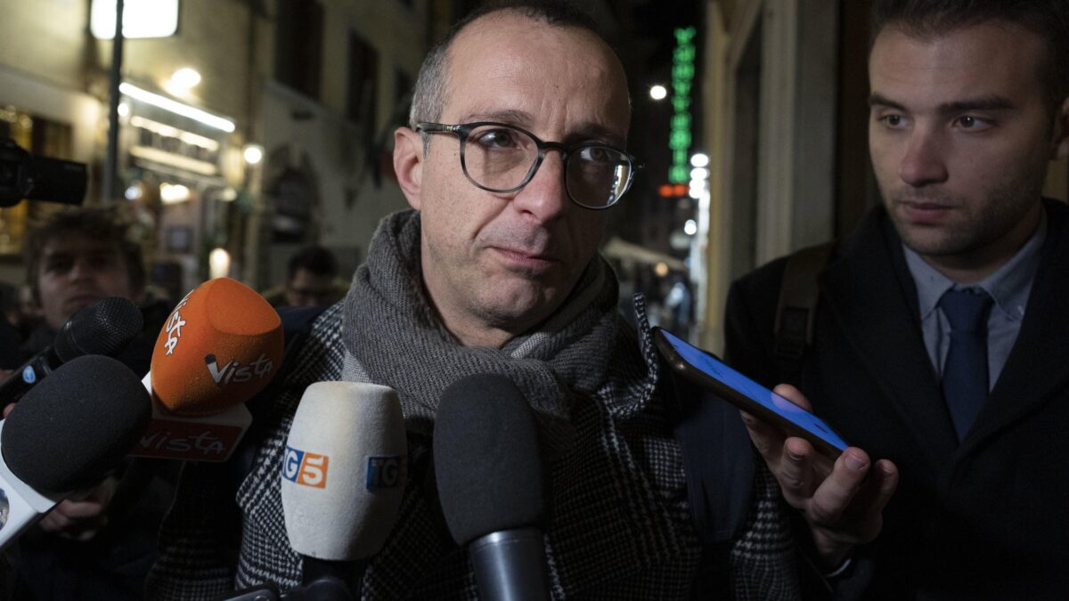 Ricci occupa le tv ma si lagna via chat: «Temo non basti, attaccate Acquaroli»