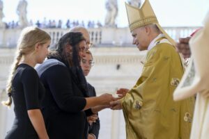 «I santi Frassati e Acutis invitano i ragazzi a non sciupare la vita»