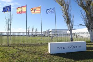 Fondi Ue a Stellantis per assumere cinesi