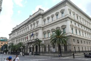 Oro italiano, forzieri stranieri. La metà delle riserve nazionali è all’estero