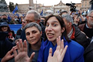 Pd, Picierno e Gentiloni all’assalto del fortino della segreteria Schlein