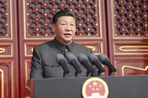 «Da oggi dazi al 104%». Trump «bombarda» la Cina ma fa pace con la Corea