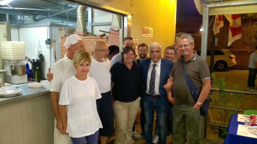 «A Babbo Renzi 200.000 euro: era  lobbista di un condannato»