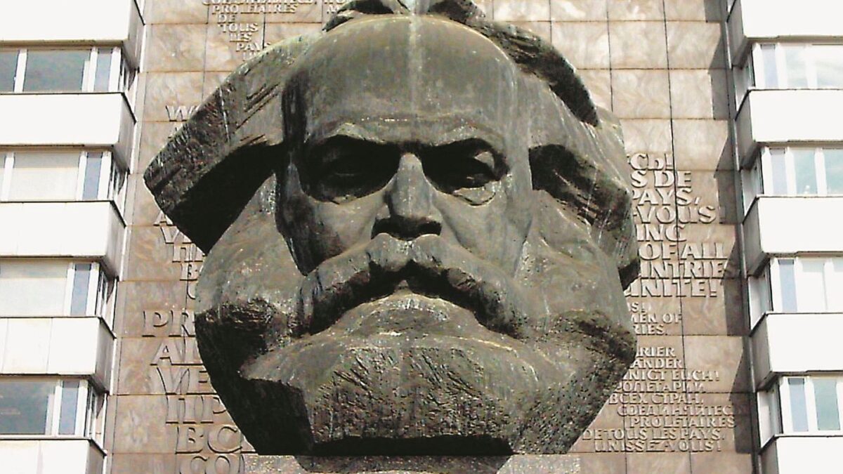 «La sinistra divenuta globalista rilegga i libri di Karl Marx»