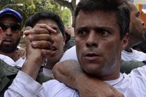La nazione con più petrolio non riesce a estrarlo: il Venezuela resta in piedi solo grazie a Trump