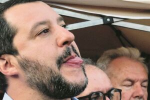 Salvini crede ancora nel governo nonostante le pugnalate dei grillini