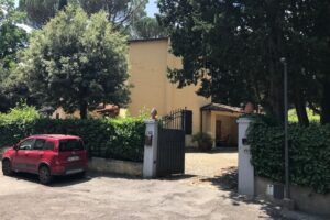 Matteo Renzi piange miseriama si fa la villa da 1,3 milioni