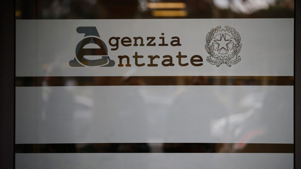 Agenzia delle entrate e scartoffie, due ostacoli verso tasse più basse