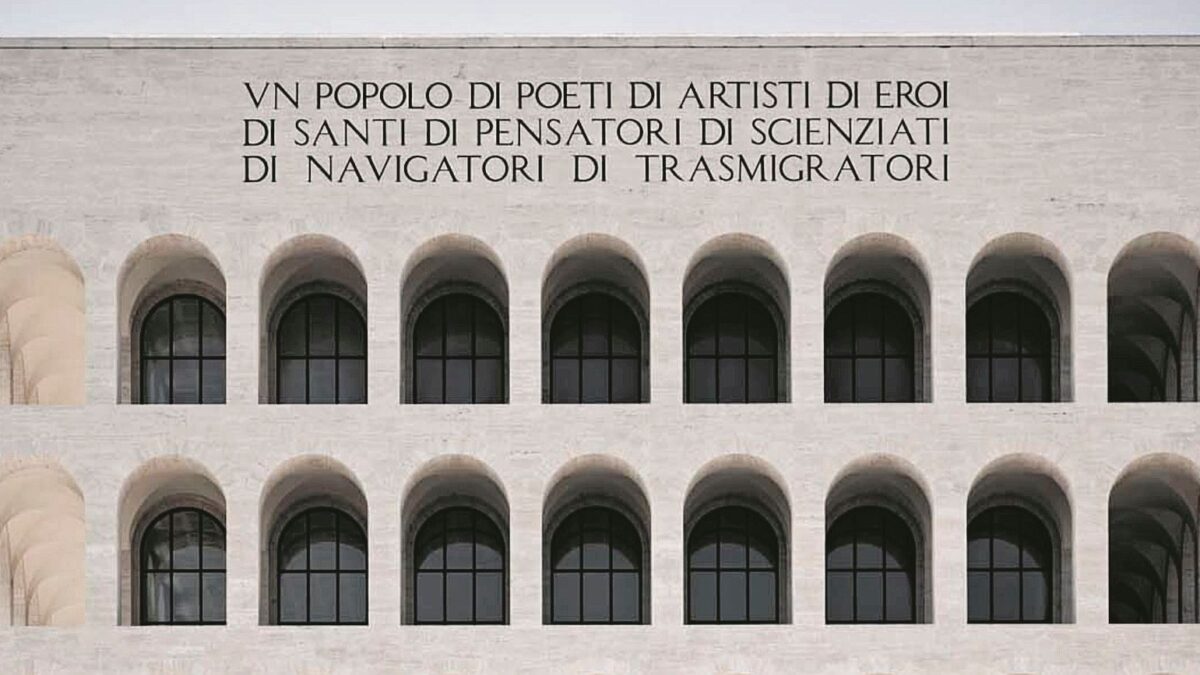 Dante e Augusto con la camicia nera. Così il fascismo cercava precursori