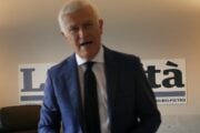 Il nuovo governo fa svegliare la Merkel sui migranti