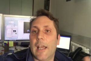 La flat tax è di destra. Sì. E fa pure bene
