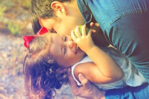 Attenti a quello che diciamo con i figli. Le parole influenzano il loro destino