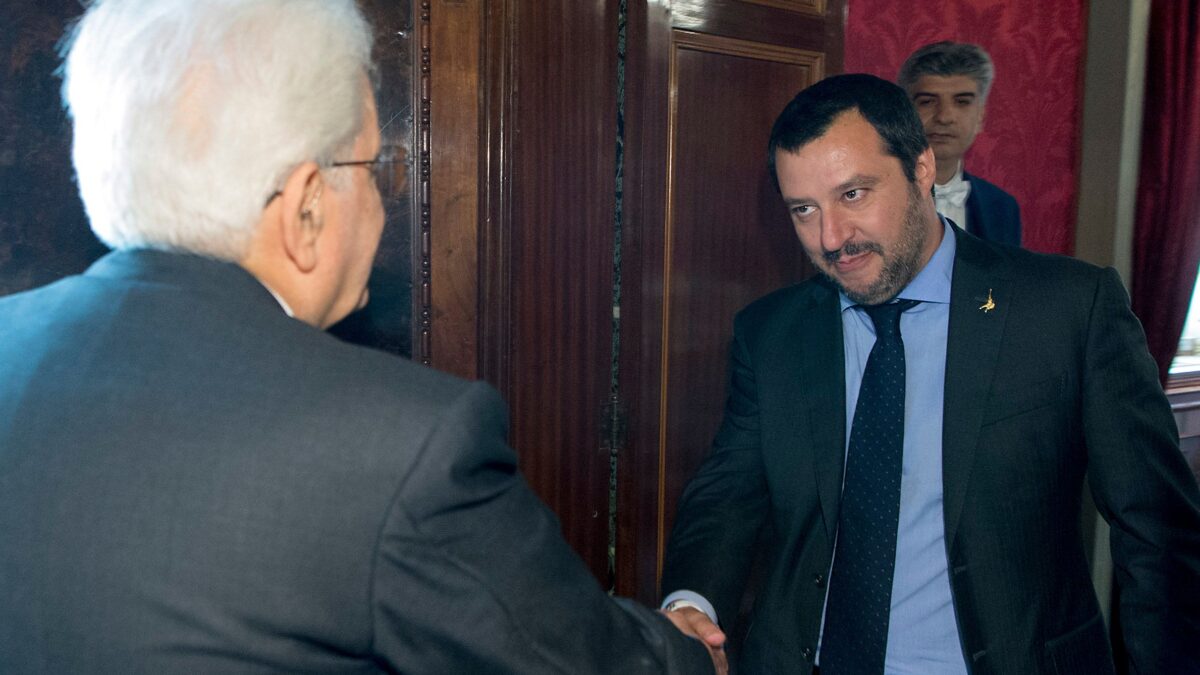 Dai giudici che lo hanno inguaiato arriva un aiuto insperato a Salvini