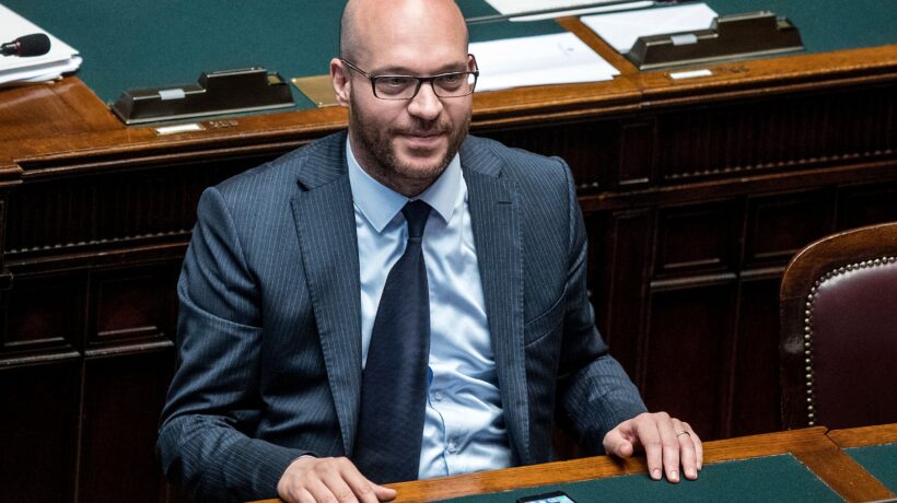Disabili e anziani tartassati dal fisco e costretti al nero