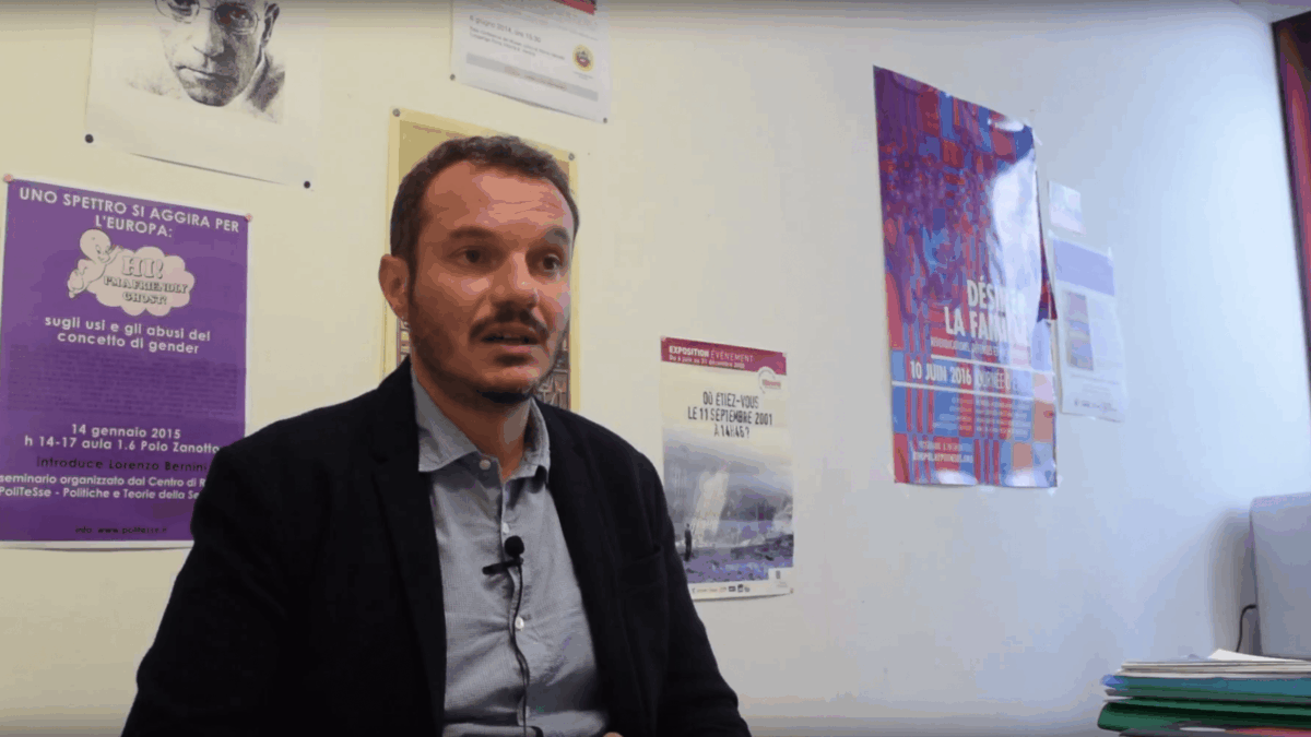Il delirio queer del prof di Verona: «Uomo o donna? È solo convenzione»