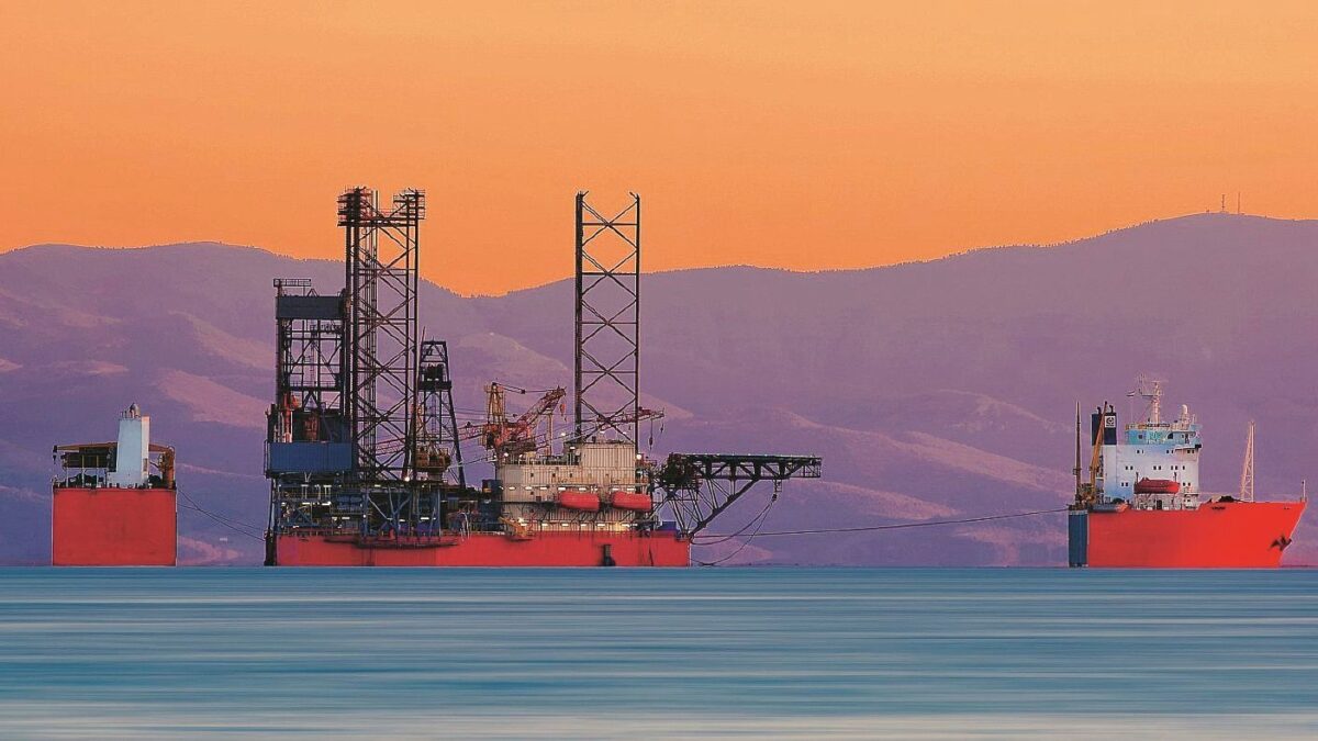 Eni torna a trivellare in Libia: schiaffo alla Francia sul gas