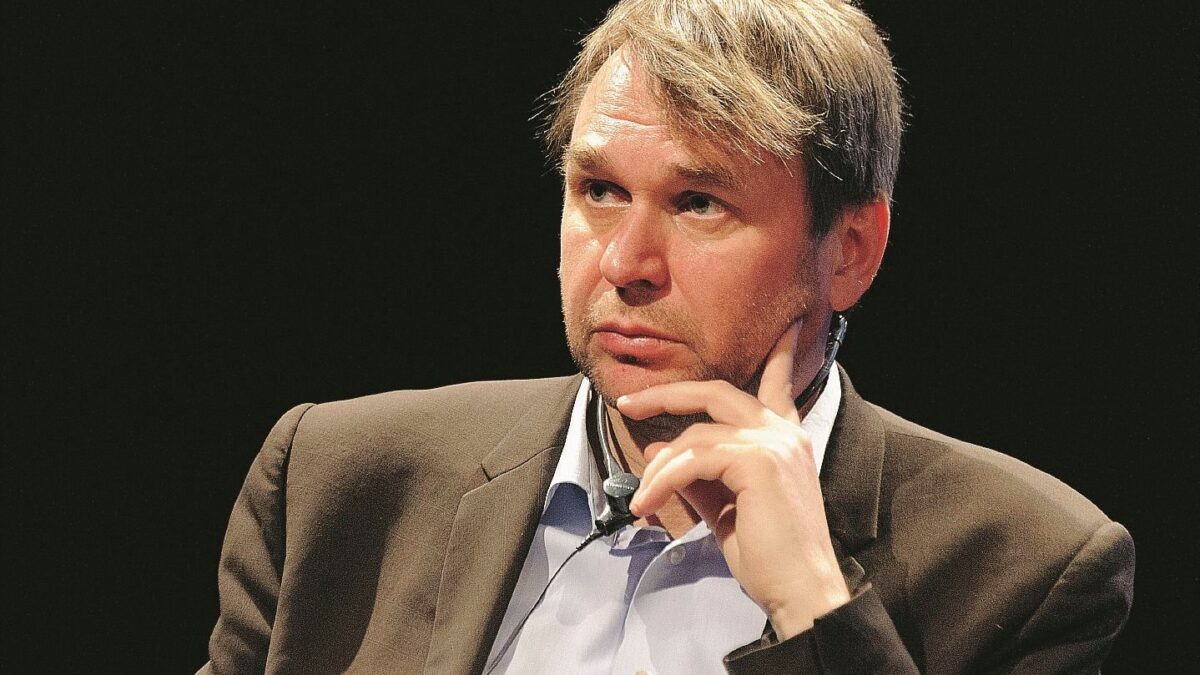 L’intellettuale di sinistra scopre che un’arma può salvarti la vita