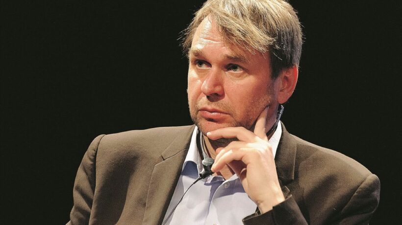 L’intellettuale di sinistra scopre che un’arma può salvarti la vita