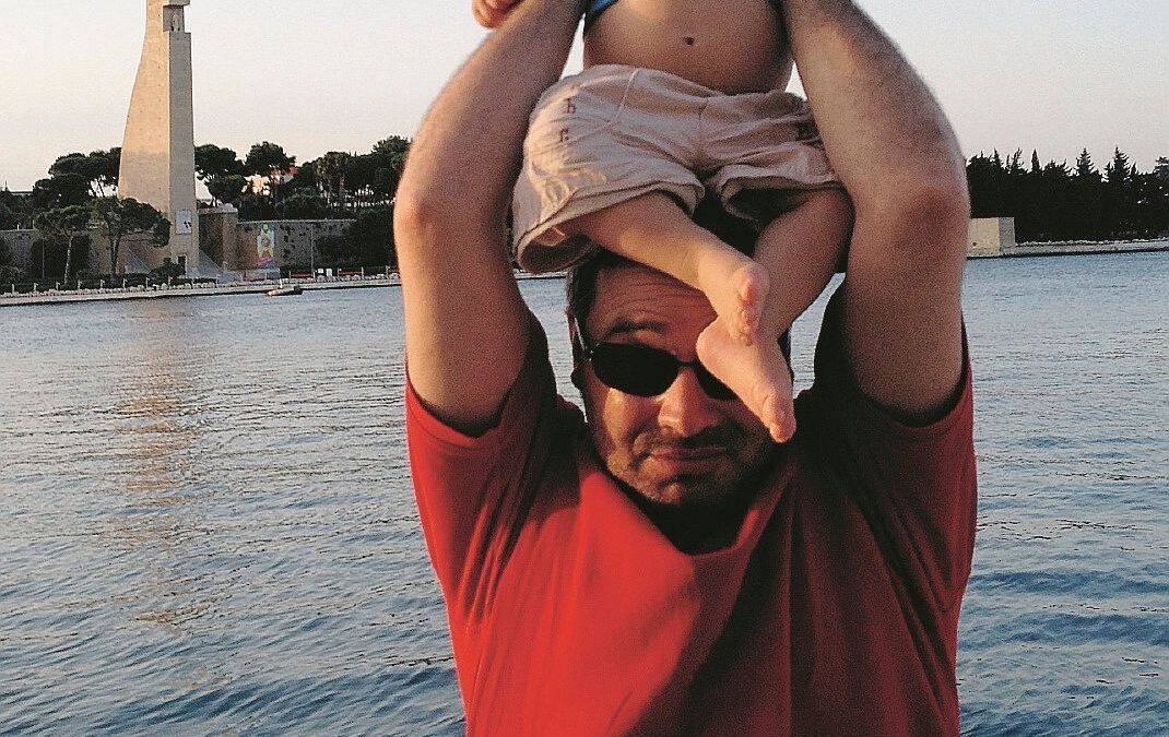 «Mio figlio è sparito ma l’Italia tace e non muove un dito»