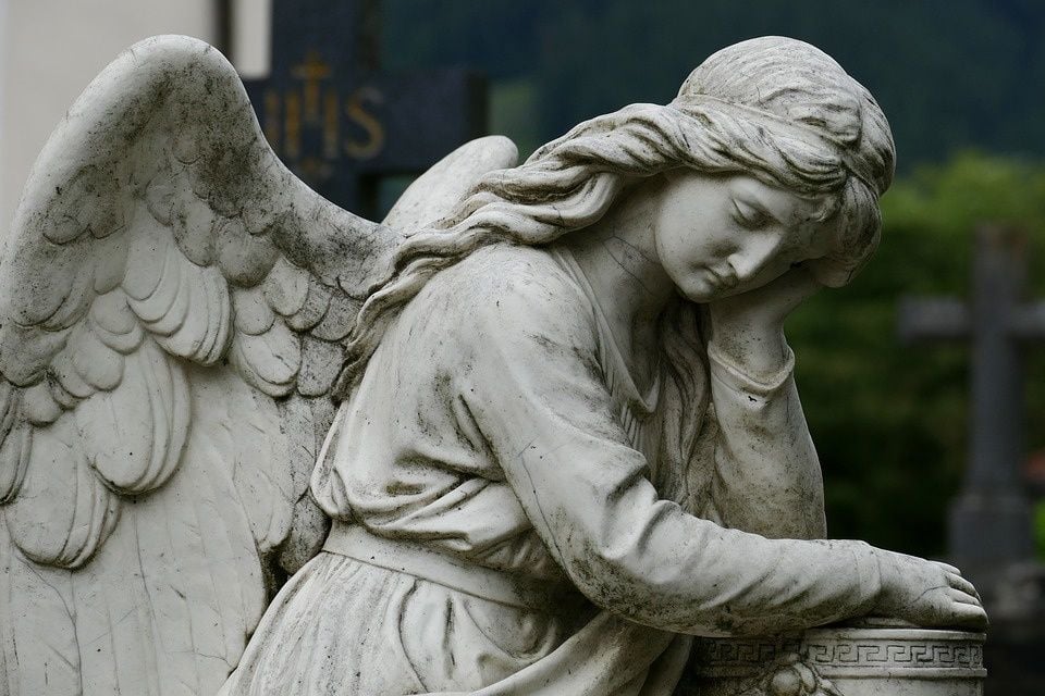 «Liberi» di morire, obbligati a non vivere più