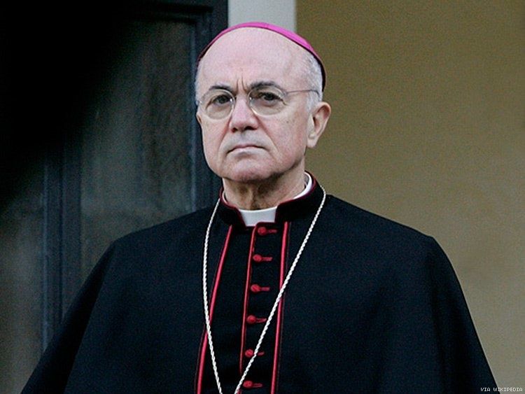 La comica gara dei vaticanisti a smontare
 la notizia choc