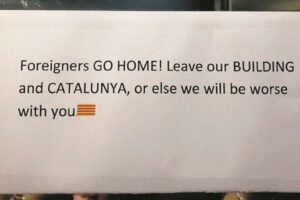 Per i catalani il vero problema sono turisti e lavoratori europei