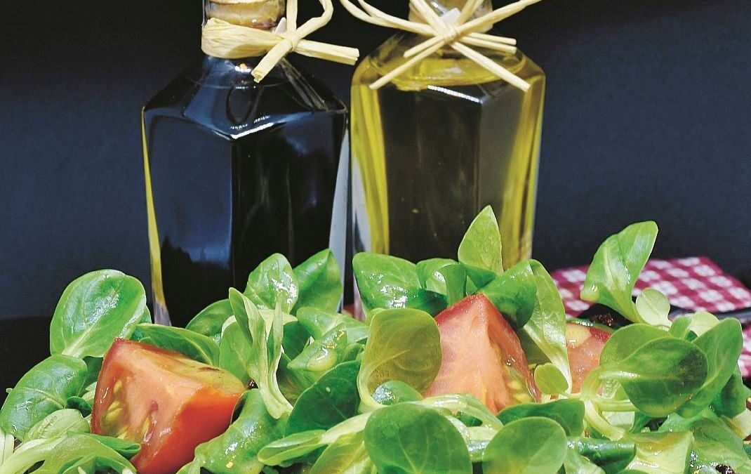 Aceto, l’acido buono che Tognazzi spruzzò sulle fragole