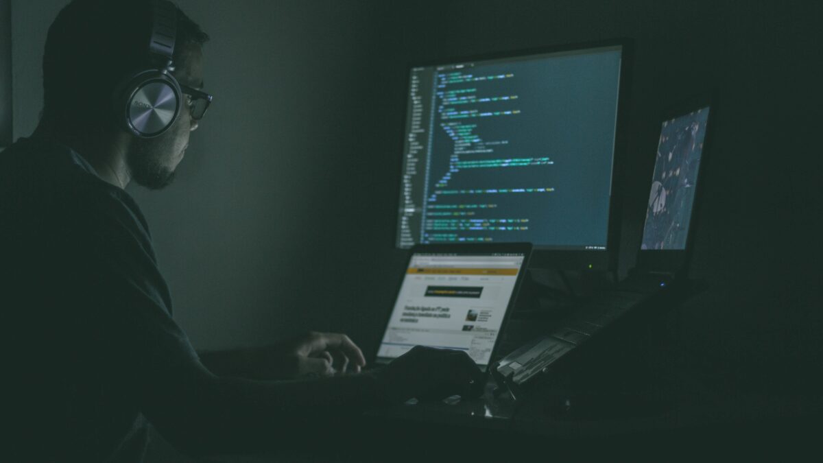 I cacciatori di bufale sono i primi spacciatori