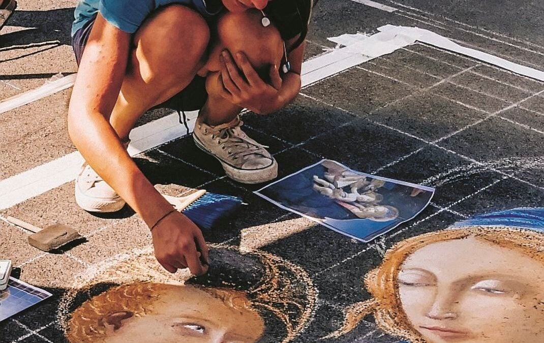 Con l’effimero i madonnari onorano il sacro