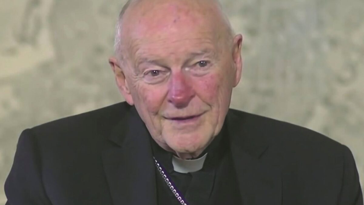 «La Chiesa americana è nel panico. Viganò onesto, s’indaghi sul dossier»