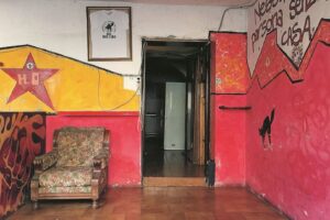 Il palazzo sequestrato alla mafia ostaggio degli attivisti pro migranti