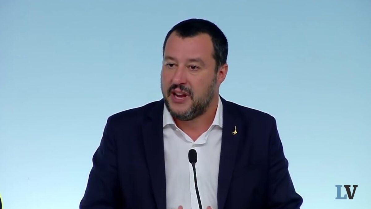 La lettera dell’Ue contro la manovra arriva per mettere sale sul litigio Salvini-Di Maio